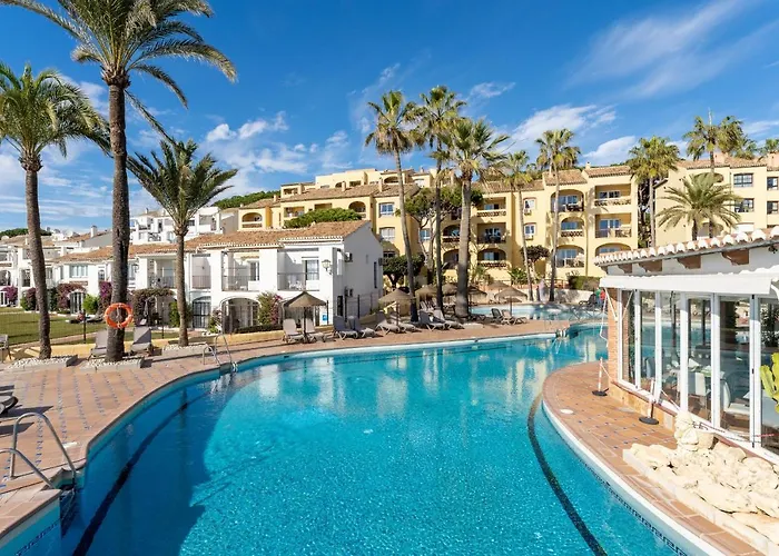 Dona Lola Micaela Beach Front Duplex 2 Bedroom Apartment - Open Sea And Beach Views Surrounded By Bars And Restaurants - Costa Del Sol - Cs199